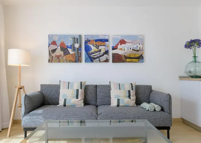 Casa Anzuelo, * Puerto del Carmen (Lanzarote)